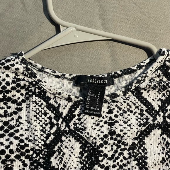 Long sleeve top - Picture 2 of 3